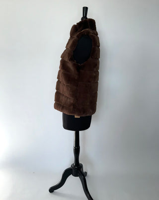 Gilet sans manche fausse fourrure