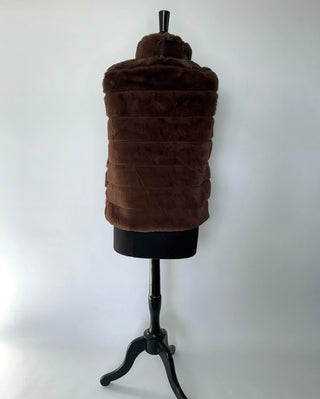 Gilet sans manche fausse fourrure
