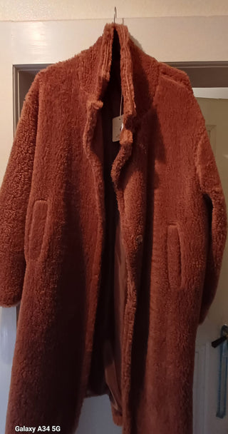 Manteau en fourrure synthétique