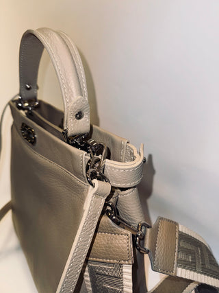 Grand sac en cuir beige clair